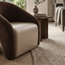 Ver imagem 2 de Poltrona Decorativa Confortável Pé Palitos:Veludo Marrom