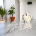 Ver imagem 7 de Escultura Decorativa de Cerâmica Romance Branco e Dourado Imperatriz