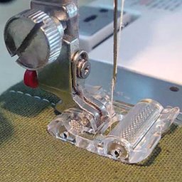 05 Sapata Calcador Deslizante com Rolete Costurar Plástico Couro Vinil - Tkl A2 - 5