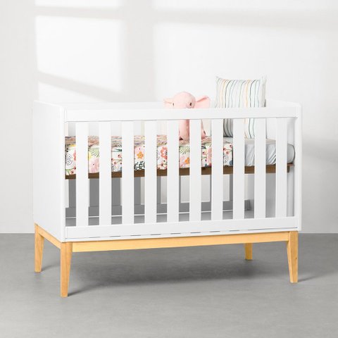 Kit Quarto Theo com Pés Square Natural - Berço + Cômoda 3 Gavetas e 1 Porta - Branco Abra Cadabra