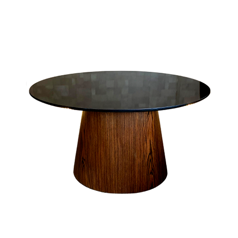 Mesa Cone de Centro Oval 70x50 cm Base laminada em Madeira Pau Ferro Tampo Laca Preta - Preto