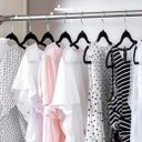 Ver imagem 1 de Kit 100 Cabides de Veludo Slim Antideslizante para Roupas