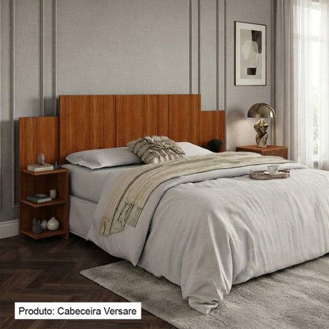 Cabeceira Versare Casal Queen Solteiro Flex Regulável com 2 Mesas Suspensas Painel Moderno Cinamomo