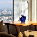 Ver imagem 2 de Escultura Romance Azul Royal de Cerâmica Enfeite de Mesa para Decoração de Sala