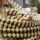 Ver imagem 2 de Cobertor Galaxy Queen Manta Ultrasoft Alto Relevo Degradê Super Macia - Gold - Bege