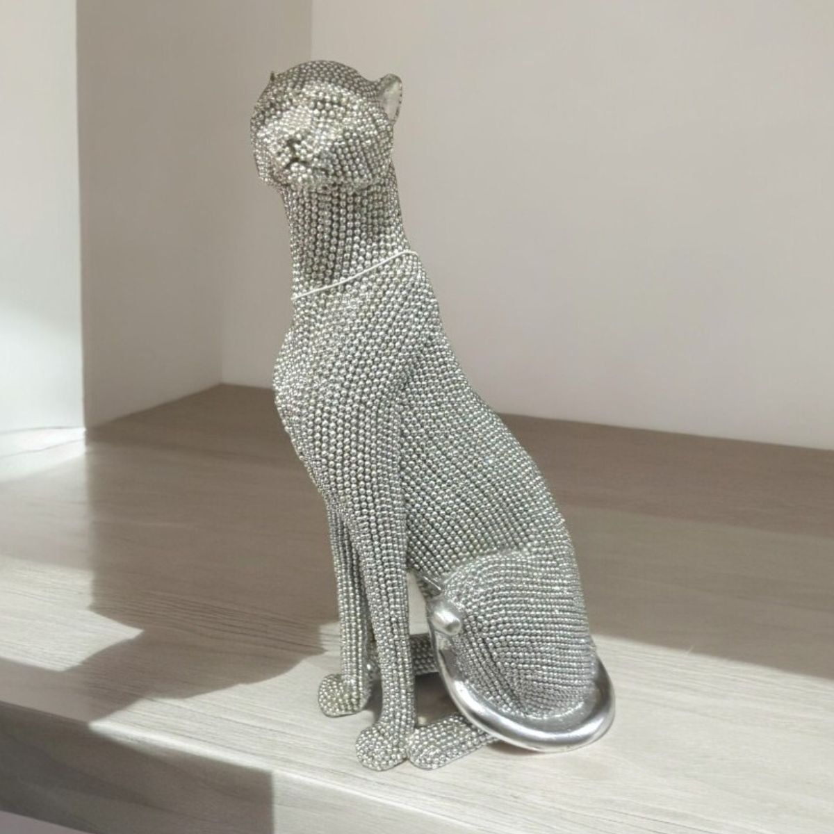 Escultura Decorativa Leopardo Sentado em Resina Diamond 23 Cm - 2