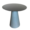 Ver imagem 1 de Mesa de Apoio Cone Base Cimento Texturizado - Tampo Laqueado Preto 60 cm Altura 60 cm - Branco