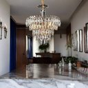 Ver imagem 2 de Lustre Clássico Veneza em Metal e Cristal para Sala de Jantar e Ambientes Modernos - 65x55cm