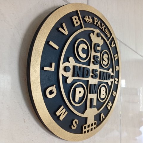 Quadro Decorativo Vazado em 3d Medalha Moeda de São Bento 3 Camadas de Mdf 40cm