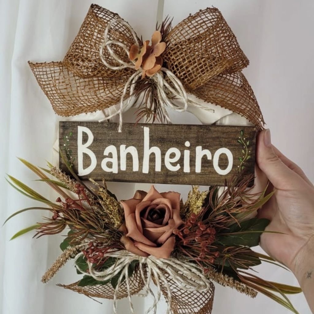 Guirlanda de Banheiro 28 Cm Laço Vazado Marrom - 2