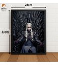 Ver imagem 2 de Quadro Daenerys no Trono de Ferro c/ Moldura e Vidro Preto
