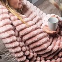 Ver imagem 2 de Cobertor Coberta Fluflu Queen Ultrasoft Alto Relevo Dupla Face - Pancake