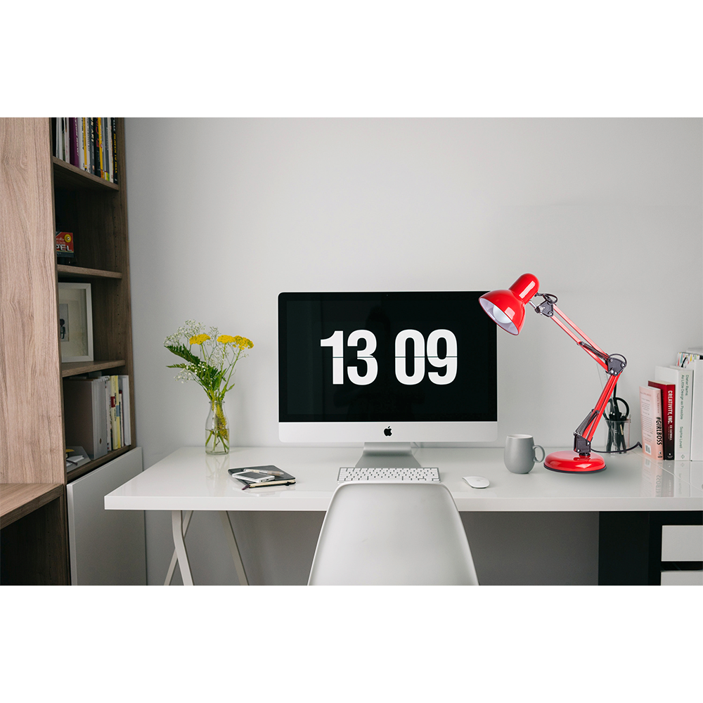 Luminária de Mesa Pixar Game Estudo Home Office Articulável E27 Bivolt:Vermelha/110V/220V - 3