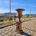 Ver imagem 2 de Vaso Holanda Ânfora 77x 62cm Ferro Fundido Pronto Artes