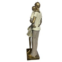 Escultura Familia Decorativa em Resina Pai Mãe e Filho - 7