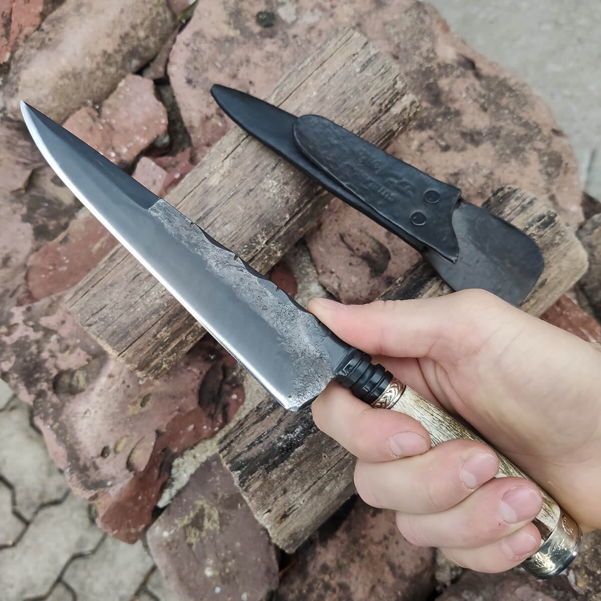 Faca Integral Cabo Especial Osso com Anilina 6' Forjada Aço Carbono 5160 Oxidada 6mm - 2
