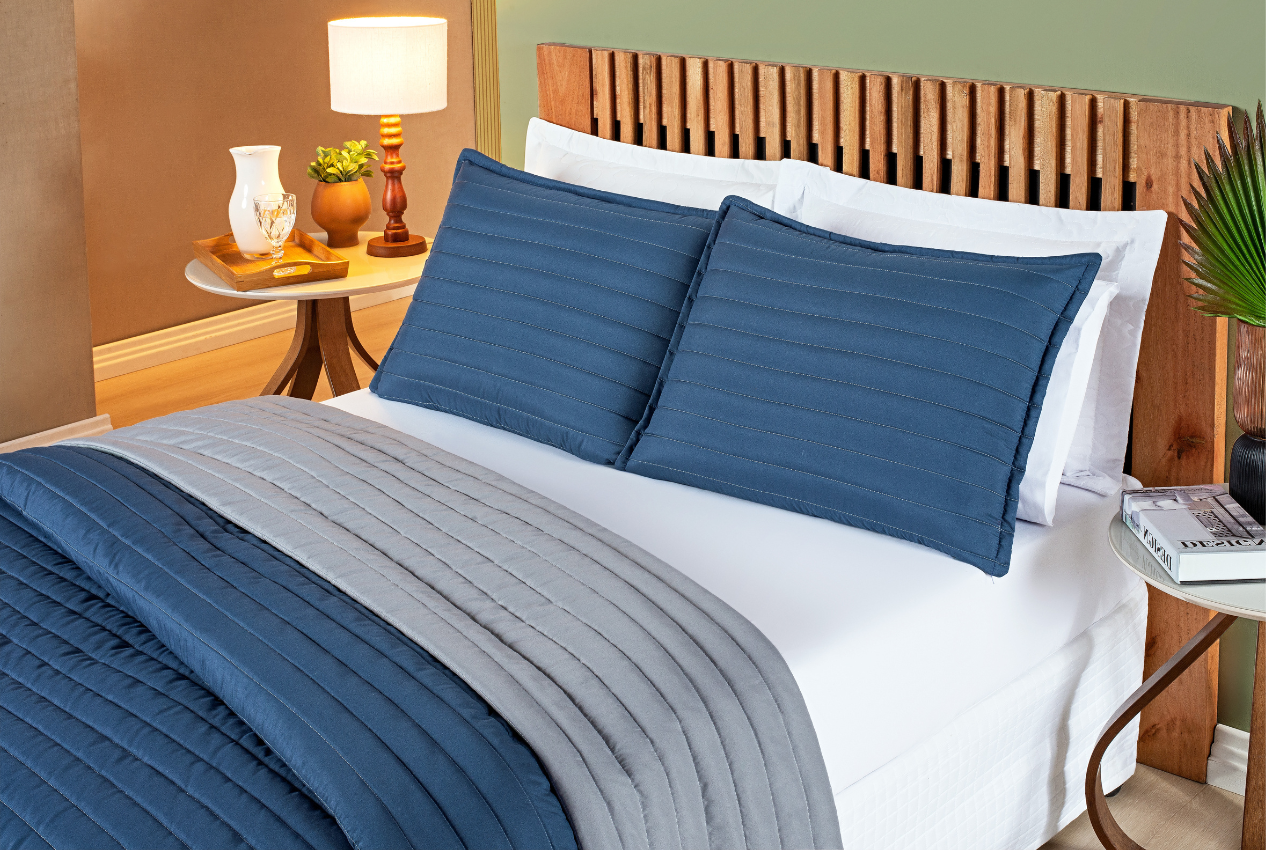 Cobre-leito de cama queen com portas travesseiro estampado e dupla face marinho