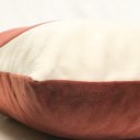 Ver imagem 2 de CAPA DE ALMOFADA BOHO EM VELUDO COM APLICAÇÕES GEOMÉTRICAS Almofadas Estilo