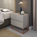 Ver imagem 1 de Conjunto 2 Mesas de Cabeceira Estilo Industrial 2 Gavetas Eros 45 Base Cobre Off White