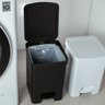 Lixeira de Pedal OU Cesto de Lixo para Cozinha Escritório Linha Trium 12 Litros Preta - 2