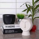 Ver imagem 2 de Vaso Decorativo Rosto em Ceramica Preto 15,5x11cm - D’Rossi