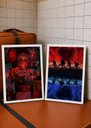 Ver imagem 1 de 2 Quadros A3 Stranger Things Lab c/ Vidro e Moldura Branca:A3