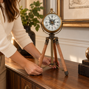 Ver imagem 6 de Relógio de Mesa com Tripé e Bússola Decorativa Dourado e Marrom 35 cm