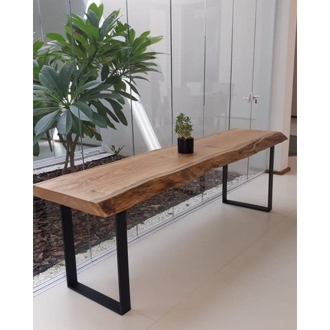 Aparador de Tronco Pequiá com Pés em Aço Carbono em U Cor Natural:Comprimento 200cm X Altura 80cm X 