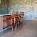 Ver imagem 2 de Banqueta Adele 43cm Madeira Maciça | Courino Caramelo - Sallar Home
