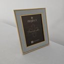 Ver imagem 2 de Porta Retrato Ps - Veludo Azul - Dourado 15 X 20cm