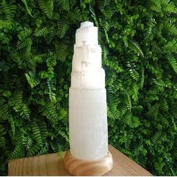 Luminária Selenita Bruta 30cm - Base de Madeira Clara - Bivolt - 2