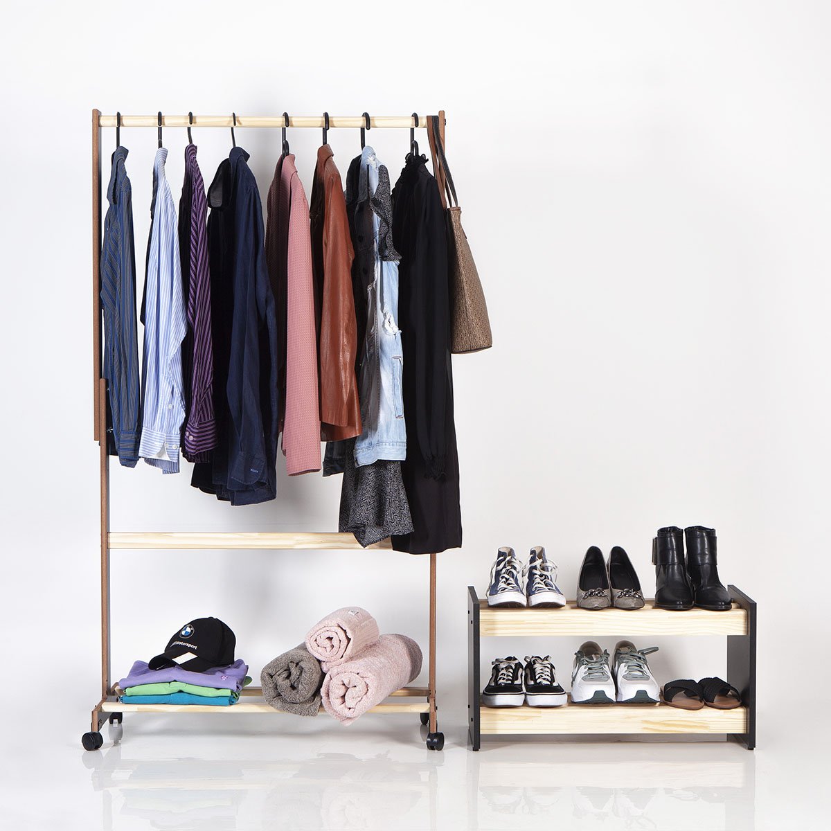 Kit Sapateira Pinus e MDF Preto com Arara Organizador Roupas - 1