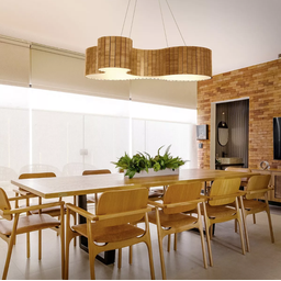 Lustre Pendente Anêmona 70cm – Madeira Amêndola, Design Orgânico, Bivolt - 2