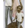 Escultura Decorativa Em Resina Pai E Mãe Com Filho E Pet 25cm|Luart´s Decor Espressione - 3