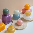 Ver imagem 2 de Garrafa Decorativa de Vidro Amarelo e Rosa 12,5cm Bx0016 Btc