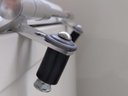 Ver imagem 3 de Parafuso para Fixação de Assento Sanitário Tampa de Vaso - 2 Unidades