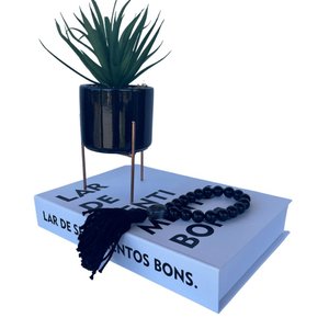Decoração sala livro caixa + vaso tripé + adorno colar decor