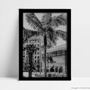 Ver imagem 1 de Quadro Decorativo Monumento Cidade Beverly Hills em Moldura Caixa TaColado Moldura Trad 1cm Madeira 
