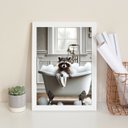 Ver imagem 1 de Quadro Banheiro Guaxinim Tomando Banho 33x24cm - com Vidro:moldura Branca