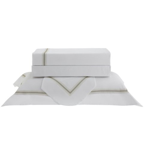 Jogo de Cama 4 Peças 300 Fios Algodão Bordado Nuance Branco/Verde Kacyumara - Casa k